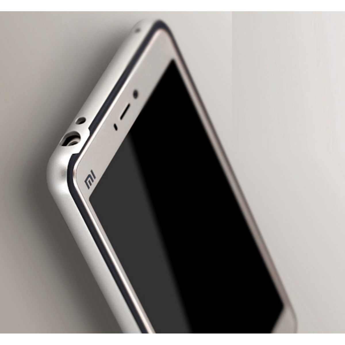 Funda Tipo Neo Hybrid (Pc+Tpu) Negra / Plata para Xiaomi Mi 4S