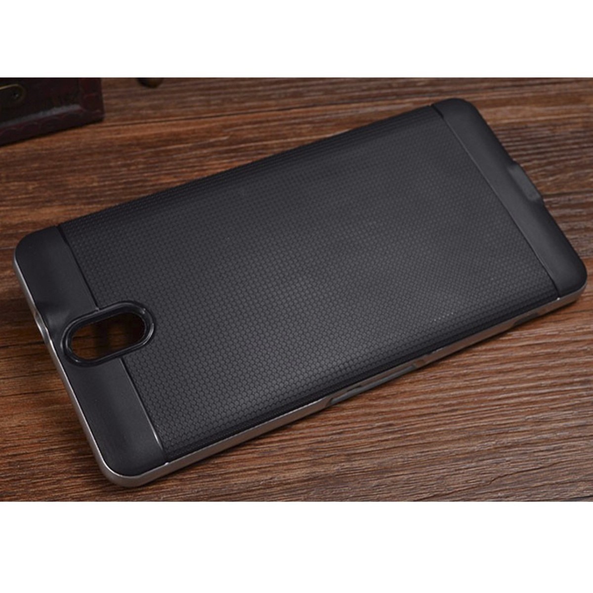 Funda Tipo Neo Hybrid (Pc+Tpu) Negra / Plata para Sony Xperia C5 Ultra
