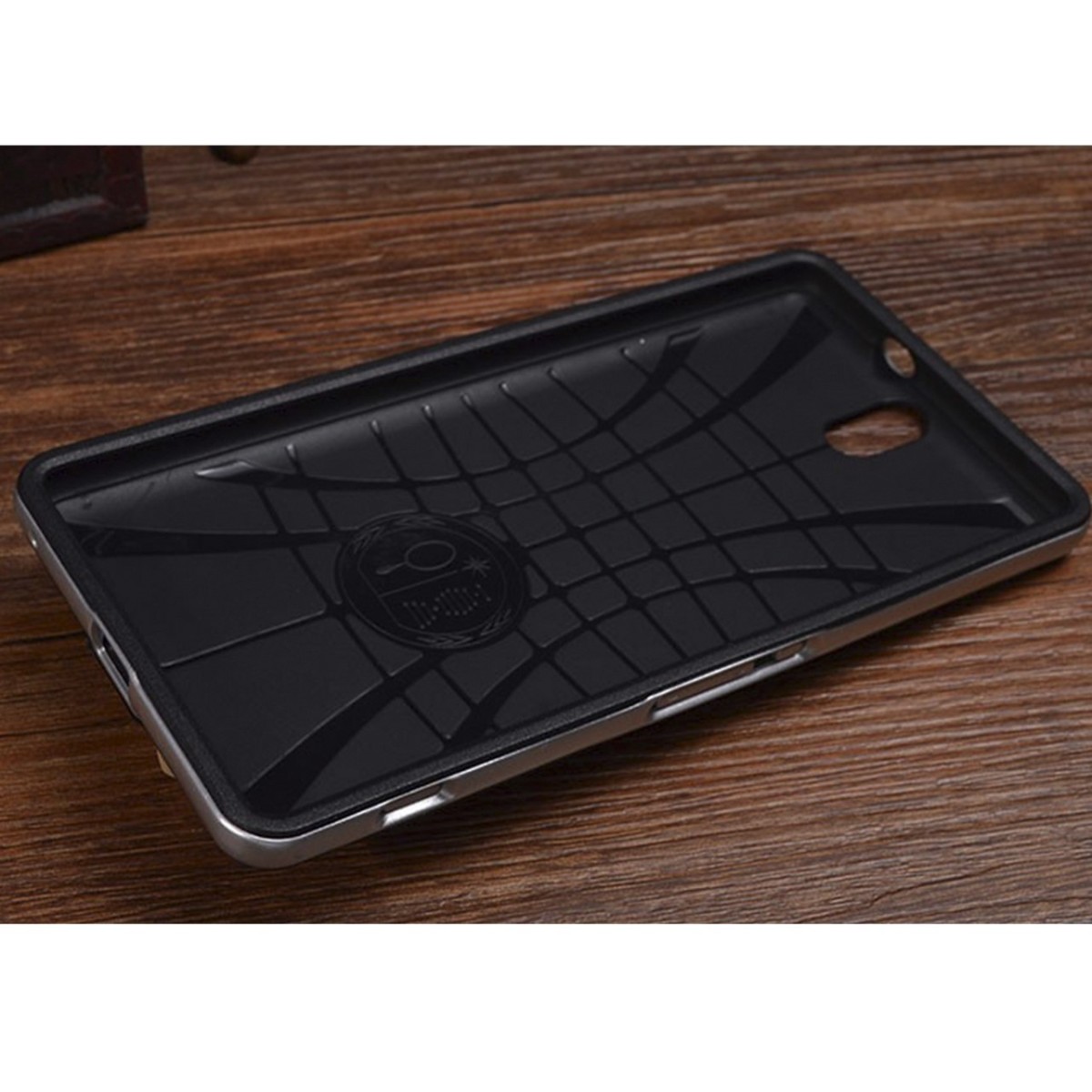 Funda Tipo Neo Hybrid (Pc+Tpu) Negra / Plata para Sony Xperia C5 Ultra