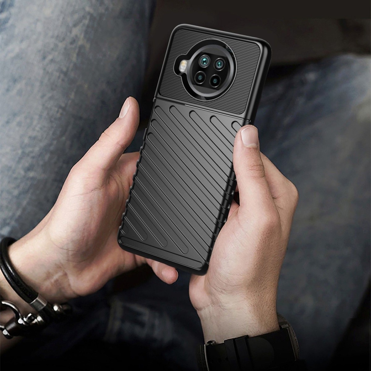Funda Gel Flexible Thunder Armor Rugged para Xiaomi Mi 10T Lite color Negra