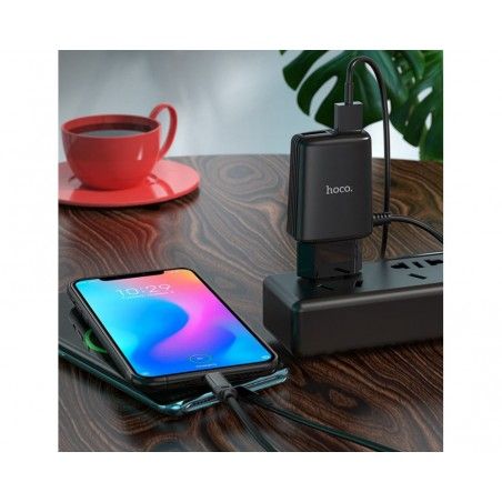 Cargador de Red Hoco. con Clable y Conector Dual USB 2,4A Micro USB color Negro
