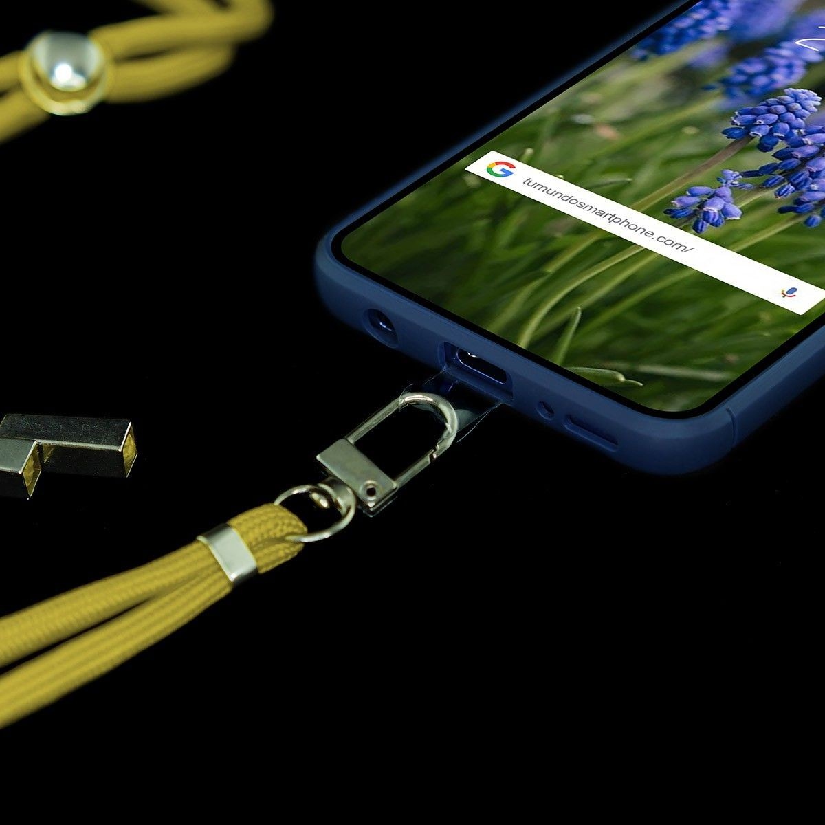 Adaptador Universal con Cordón para Funda de Móvil Colgante color Amarilla