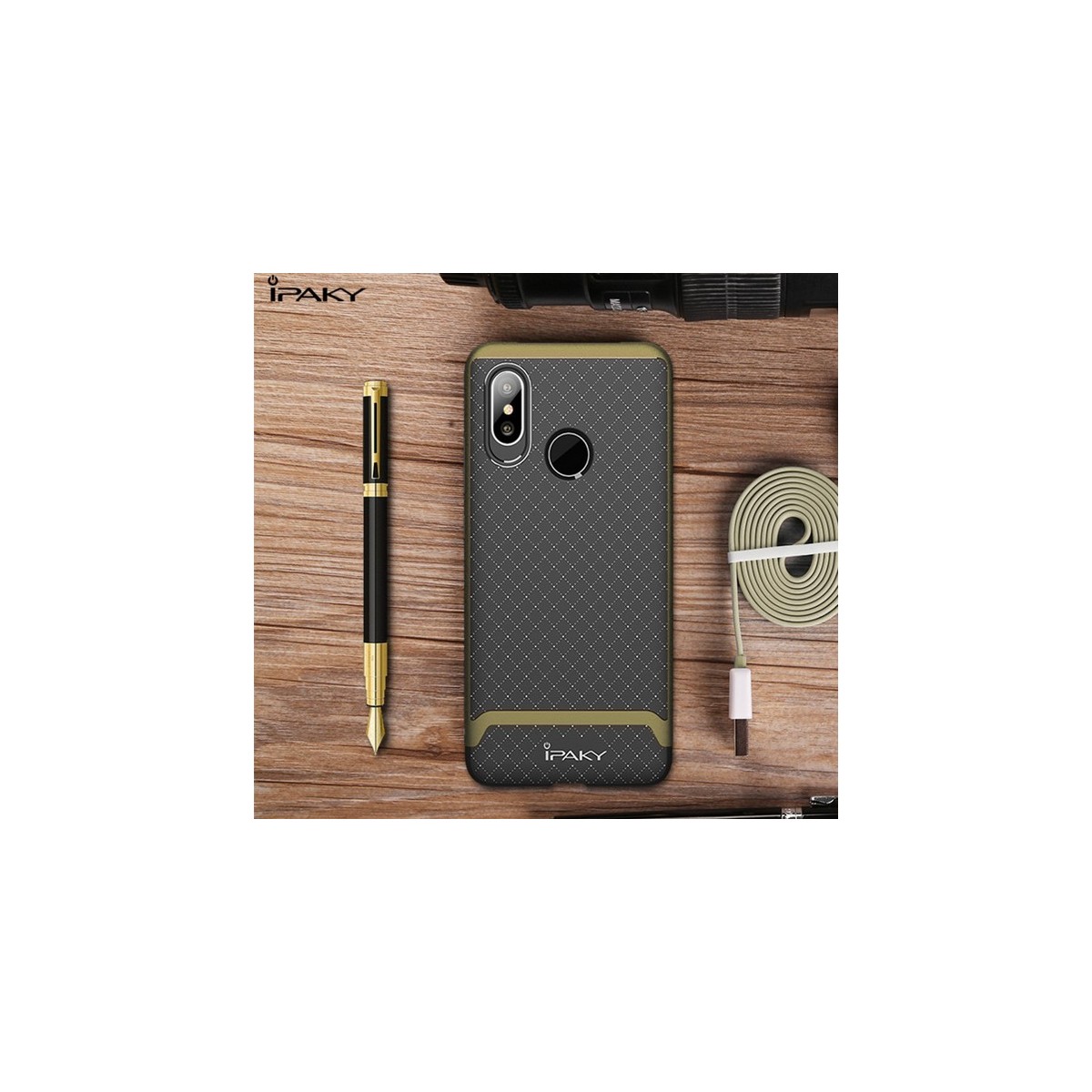 Funda Ipaky Tipo Neo Hybrid (Pc+Tpu) Negra / Dorada para Xiaomi Mi8