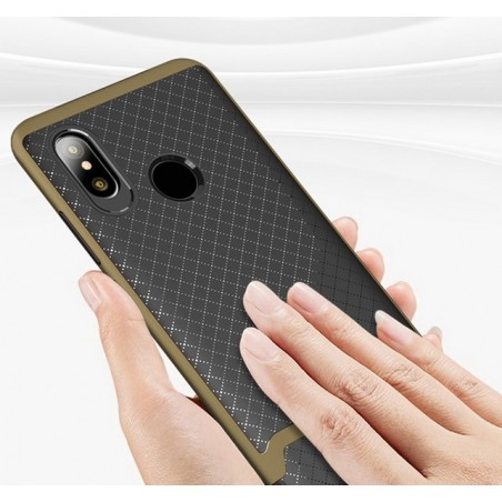 Funda Ipaky Tipo Neo Hybrid (Pc+Tpu) Negra / Dorada para Xiaomi Mi8